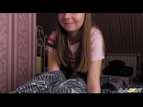 ❤️ UBlondie Ufunxa ubunzulu be-BFF yakhe kwaye Ufumana iCum emlonyeni wakhe ❤️  kuthi xh.porn-milf300.ru ❌️❤